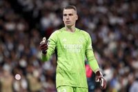 Lunin: "Me da mucha pena no poder preparar el partido más importante de mi vida"
