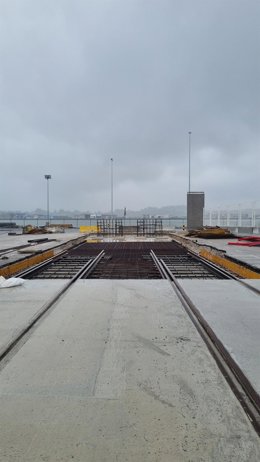 La renovación de la vía norte de ferrocarril en el Espigón Central de Raos estará finalizada en septiembre