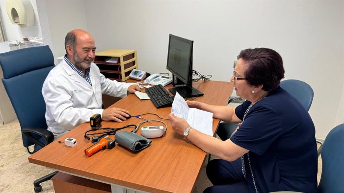 Una consulta médica en el centro de salud de El Higuerón.