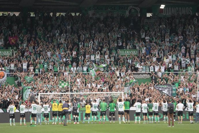 Los jugadores del Racing de Santander