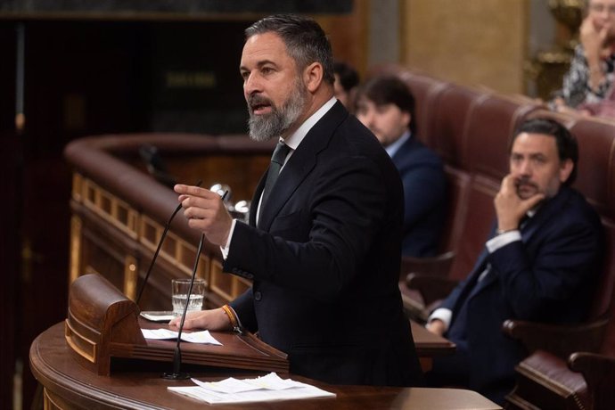 El líder de VOX, Santiago Abascal, interviene, durante un pleno en el Congreso de los Diputados, a 30 de mayo de 2024, en Madrid (España). 