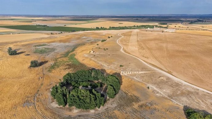 Vista aérea del yacimiento arqueológico de El Acequión.