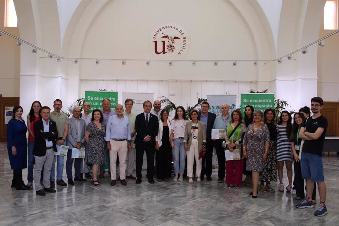 Acto organizado por la US para entregar el reconocimiento a los ocho nuevos centros universitarios acreditados como espacios libres de humo en 2024.