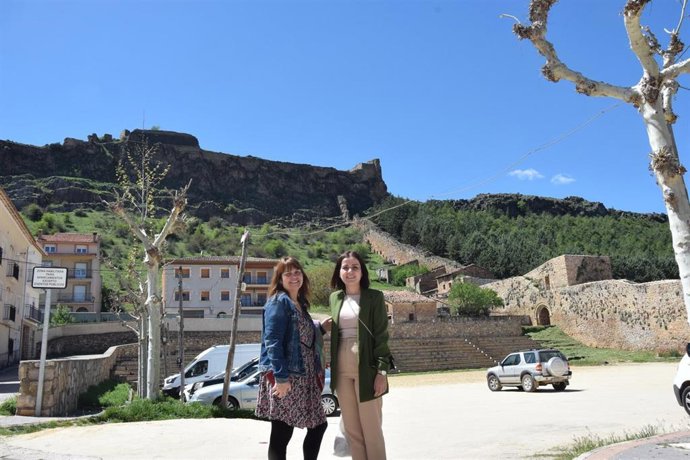 La diputada provincial de Patrimonio, Ferias y Turismo, Mayte Megía, durante una visita oficial.