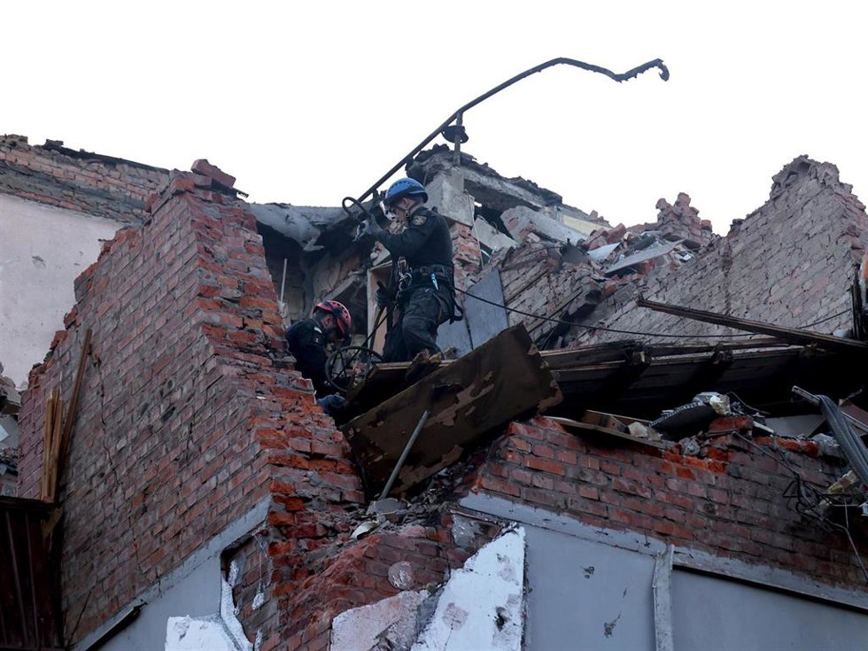 Un edificio destruido tras un ataque ruso sobre la ciudad de Járkov