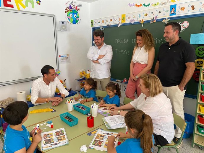 Visita al colegio de Hornos.