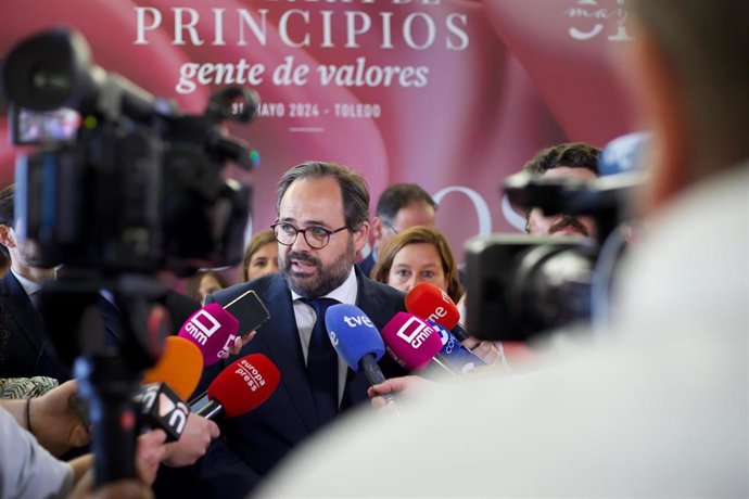 Paco Núñez en el acto institucional con motivo del Día de Castilla-La Mancha.