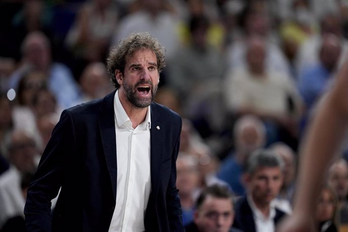 Roger Grimau, head coach of FC Barcelona, gestures during the spanish league, Liga ACB Endesa Semifinal 2, basketball match played between Real Madrid and FC Barcelona at Wizink Center on May 31, 2024 in Madrid, Spain.