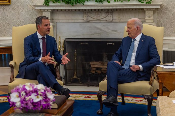 El primer ministro belga, Alexander de Croo, y el presidente estadounidense, Joe Biden.