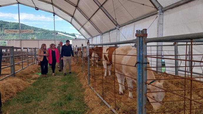 Rosa Serrano visita Expoforga.