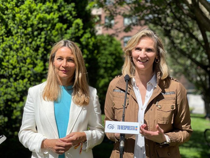 Susana Solís y Paloma Martín.