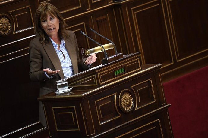 Archivo - La senadora autonómica por Navarra, Uxue Barkos.