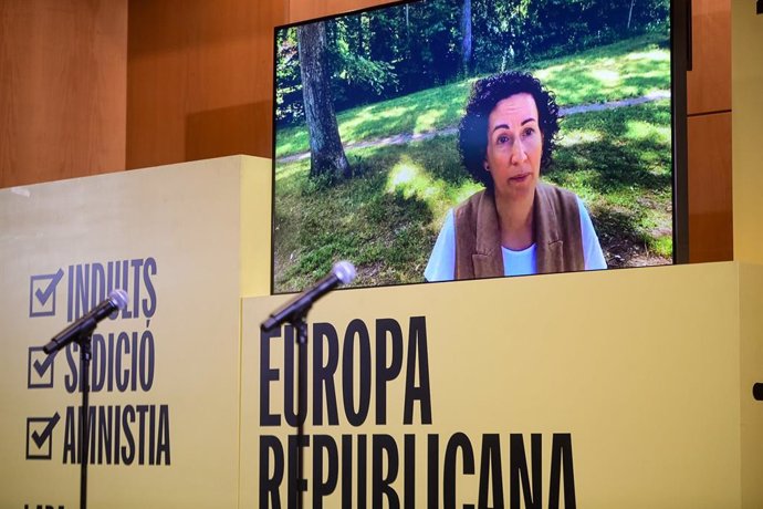 La secretària general d'ERC, Marta Rovira, en la seva intervenció en l'acte a Vic (Barcelona)