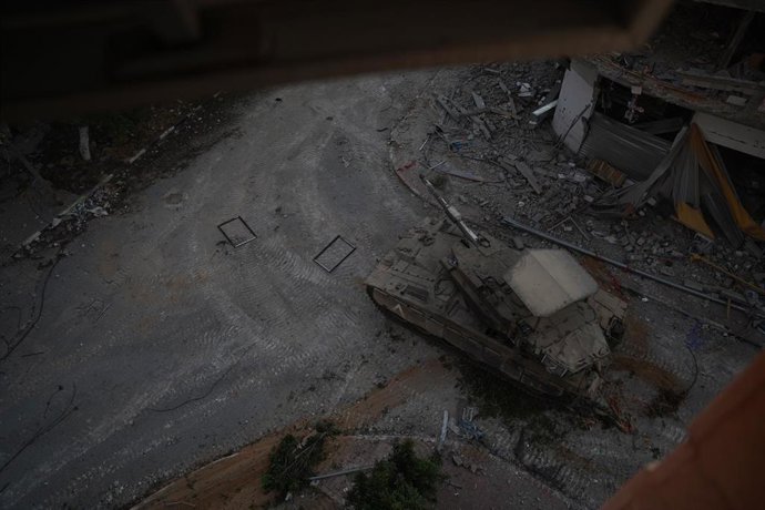 Carro de combate israelí en Ciudad de Gaza