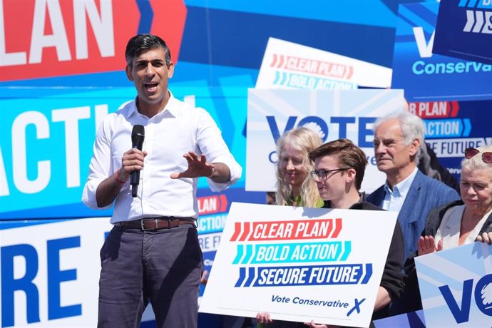 El primer ministro británico, Rishi Sunak, en un acto de campaña en el noreste de Inglaterra  