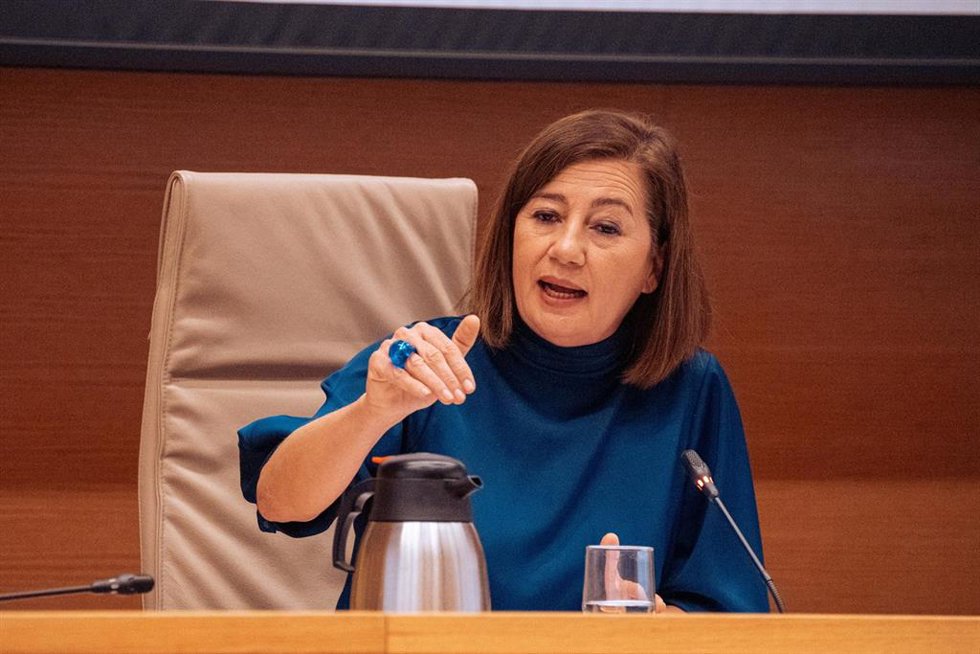 La presidenta del Congreso de los Diputados, Francina Armengol, comparece durante la Comisión sobre mascarillas en el Congreso de los Diputados, a 13 de mayo de 2024, en Madrid (España). Las comisiones de investigación sobre la compra de material sanita