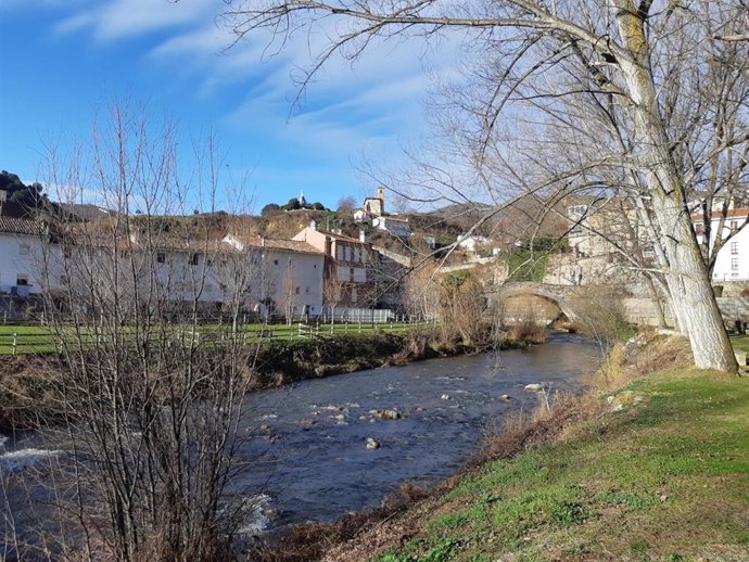 Archivo - Río Iregua en Torrecilla