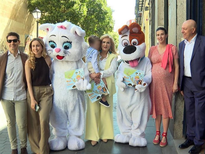 NIEVES HERRERO PRESENTA SU PRIMER CUENTO INFANTIL 'NICO Y LOS ANIMALES'