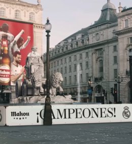 Mahou celebra la victoria Real Madrid llevando la Fuente de Cibeles a Trafalgar Square