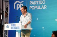 Juanma Moreno llama a "parar los pies" a Sánchez por su "toxicidad" y le acusa de "sembrar discordia" y "dividir"