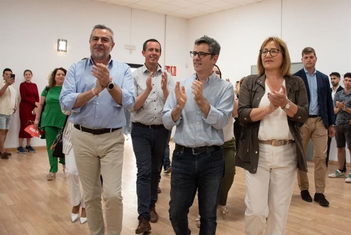 El ministro de Presidencia, Justicia y Relaciones con las Cortes, Félix Bolaños, en un acto público del PSOE en Níjar (Almería).