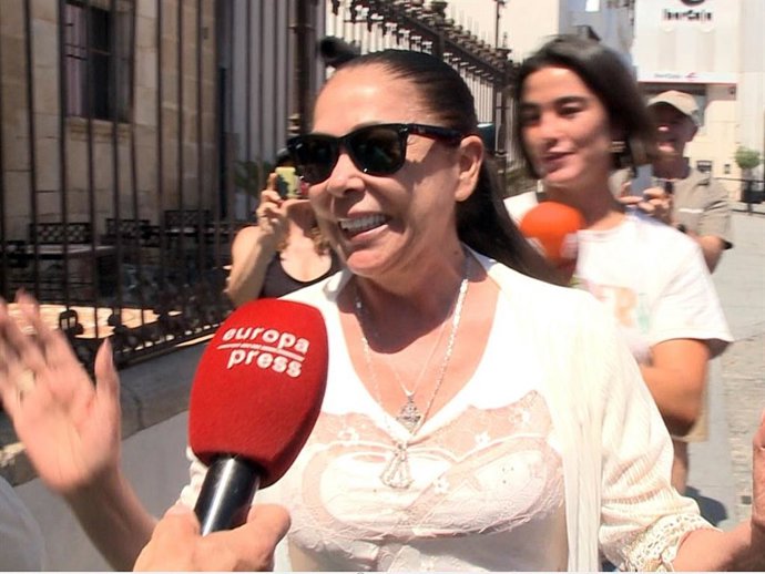 ISABEL PANTOJA SE MARCHA DE MÉRIDA