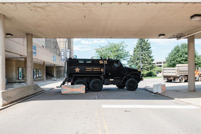 Archivo - Imagen de archivo de una furgoneta de las fuerzas especiales de la Policía de Ohio 