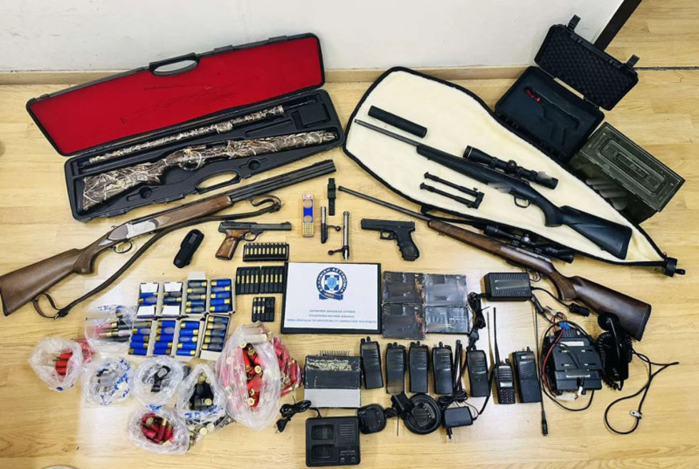 Armas incautadas a un sueco de origen palestino detenido en Atenas, Grecia