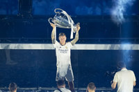 El Bernabéu y un "hasta la temporada que viene" de Modric abrochan la fiesta de la 'Decimoquinta'