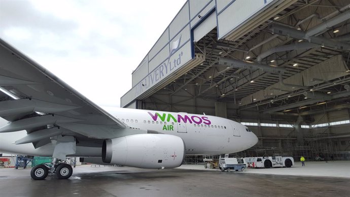 Archivo - Avión de Wamos Air.