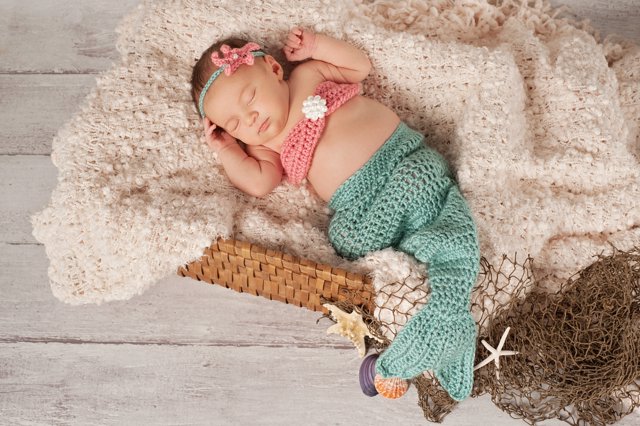 Fotos creativas de bebés disfraces sirenita