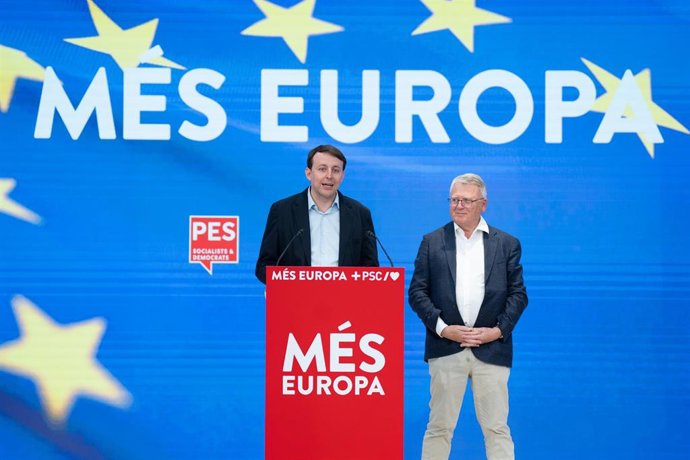 El candidato 3 del PSOE a las elecciones europeas, Javi López (PSC), en una rueda de prensa, a 27 de mayo de 2024, en Barcelona, Catalunya (España)