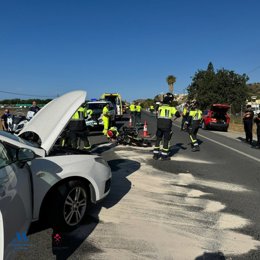 Efectivos del CPB actúan tras un accidente