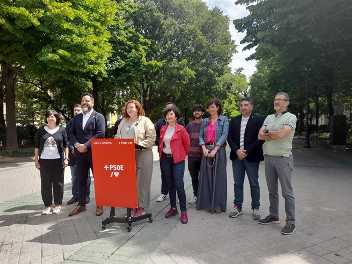 Un momento de la intervención de la candidata navarra del PSOE al Parlamento Europeo, Elena Sancho
