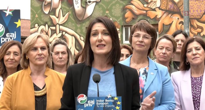 Agirregotia ha participado en un acto junto a las europarlamentarias Izaskun Bilbao y Ulrike Muller