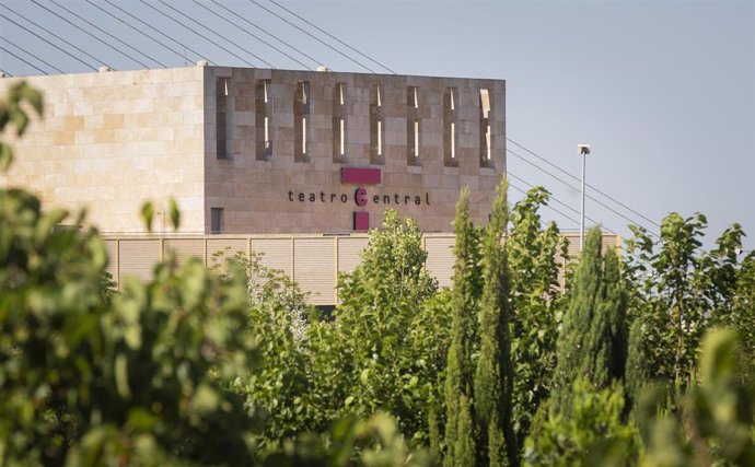 Archivo - Fachada del Teatro Central. 