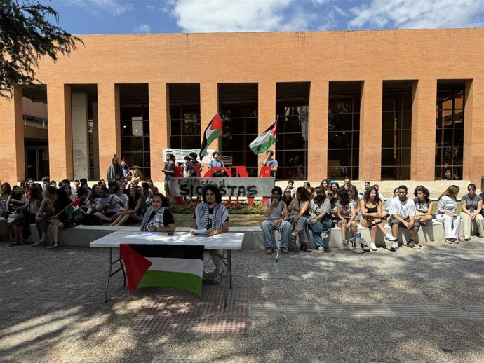 Rueda de prensa de Acampada por Palestina Madrid.