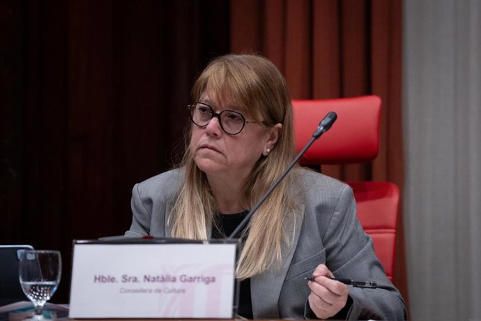 Archivo - La consellera de Cultura de la Generalitat, Natlia Garriga, durante una rueda de prensa de presentación de los presupuestos de la conselleria de Cultura, en el Parlament de Catalunya, a 4 de marzo de 2024, en Barcelona, Catalunya(España). 
