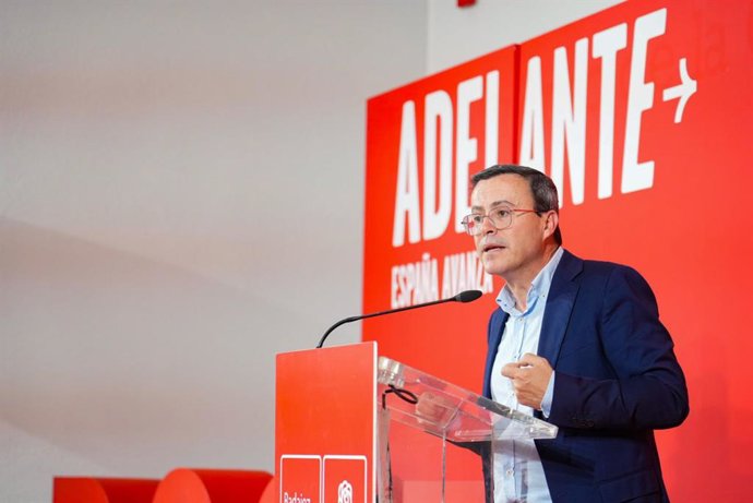 El secretario general del PSOE de Extremadura, Miguel Ángel Gallardo, participa en el Día del Partido en Badajoz