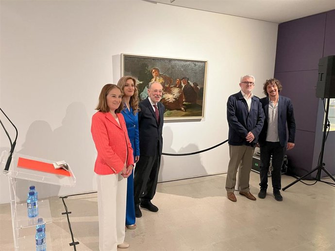 Autoridades inauguran la exposición "El arte que conecta", en el Museo Etnográfico.