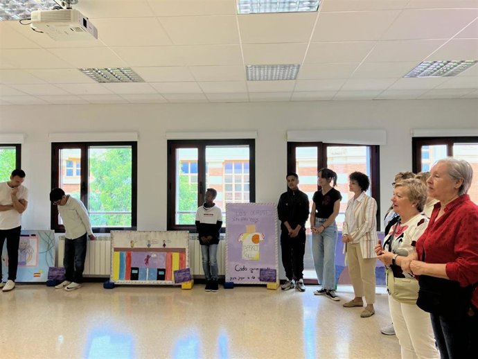 El Laboratorio Feminista acoge una exposición del CEIP Vuelo Madrid Manila sobre mujeres importantes en sus vidas