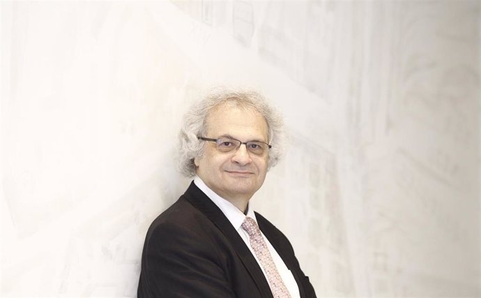 Archivo - El escritor Amin Maalouf 