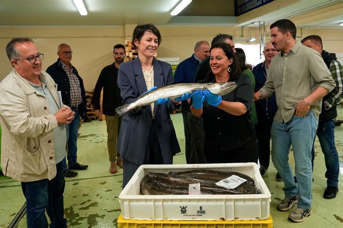 La portavoz nacional del BNG, Ana Pontón, y la candidata a las europeas, Ana Miranda, en el Puerto de Celeiro, a 3 de junio de 2024.
