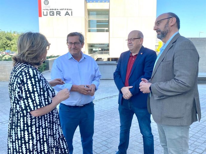 Ana Muñoz, Pepe Entrena, Francisco Herrera y Paco Luis Benítez, del PSOE, en Granada