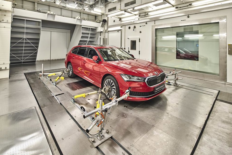 Simulación de pruebas a un coche Skoda