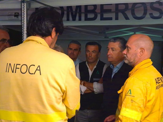 El consejero de Presidencia, Interior, Diálogo Social y Simplificación Administrativa, Antonio Sanz, se ha desplazado hasta el Puesto de Mando Avanzado.