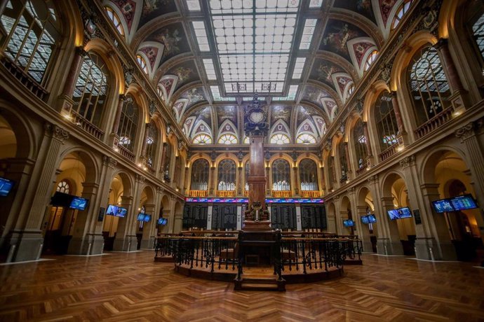 Archivo - Interior del Palacio de la Bolsa, en Madrid (España)