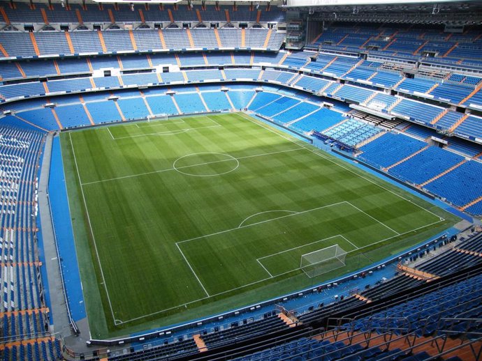 Archivo - Vista panorámica del estadio Santiago Bernabéu.