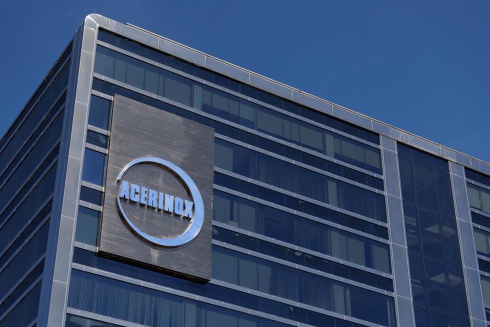 Archivo - Fachada del edificio de Acerinox