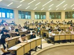 Estudiantes se presentan a la EBAU en Badajoz